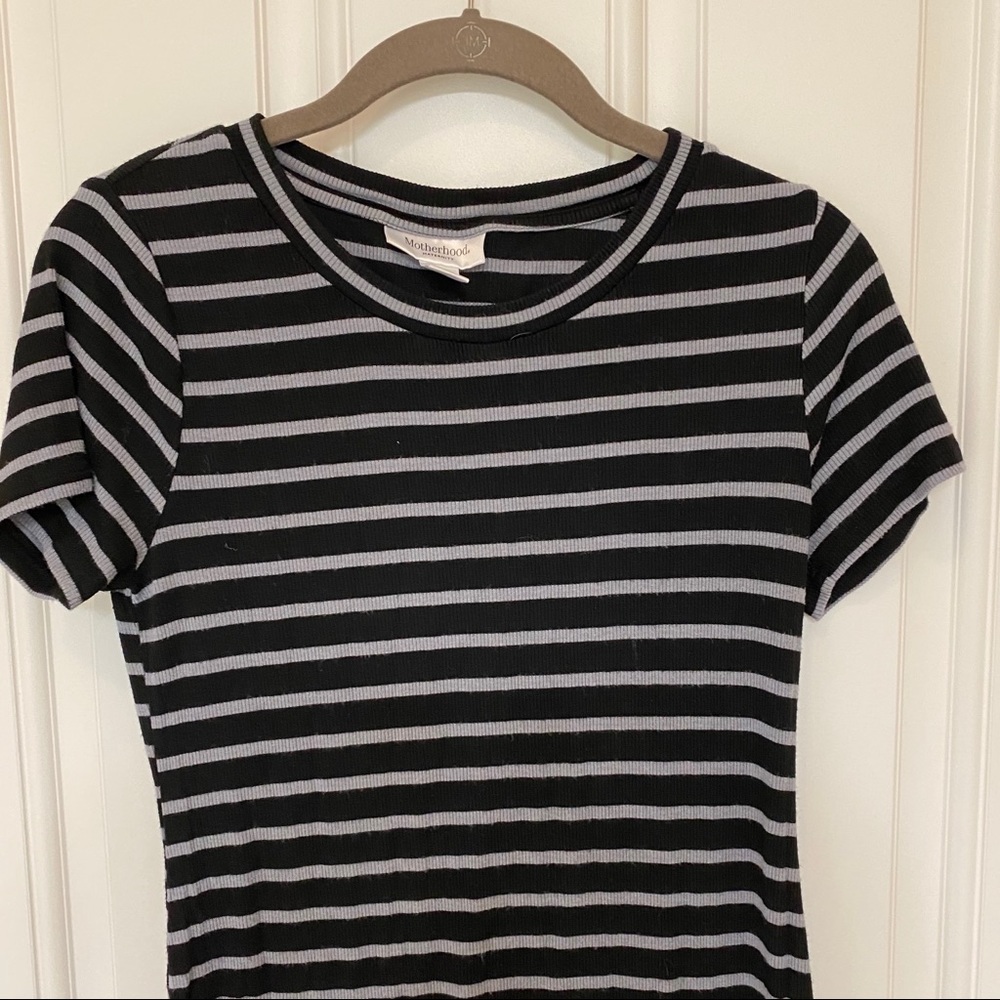 Black/gray stripe rib knit maternity t-shirt dress - Picture 3 of 5